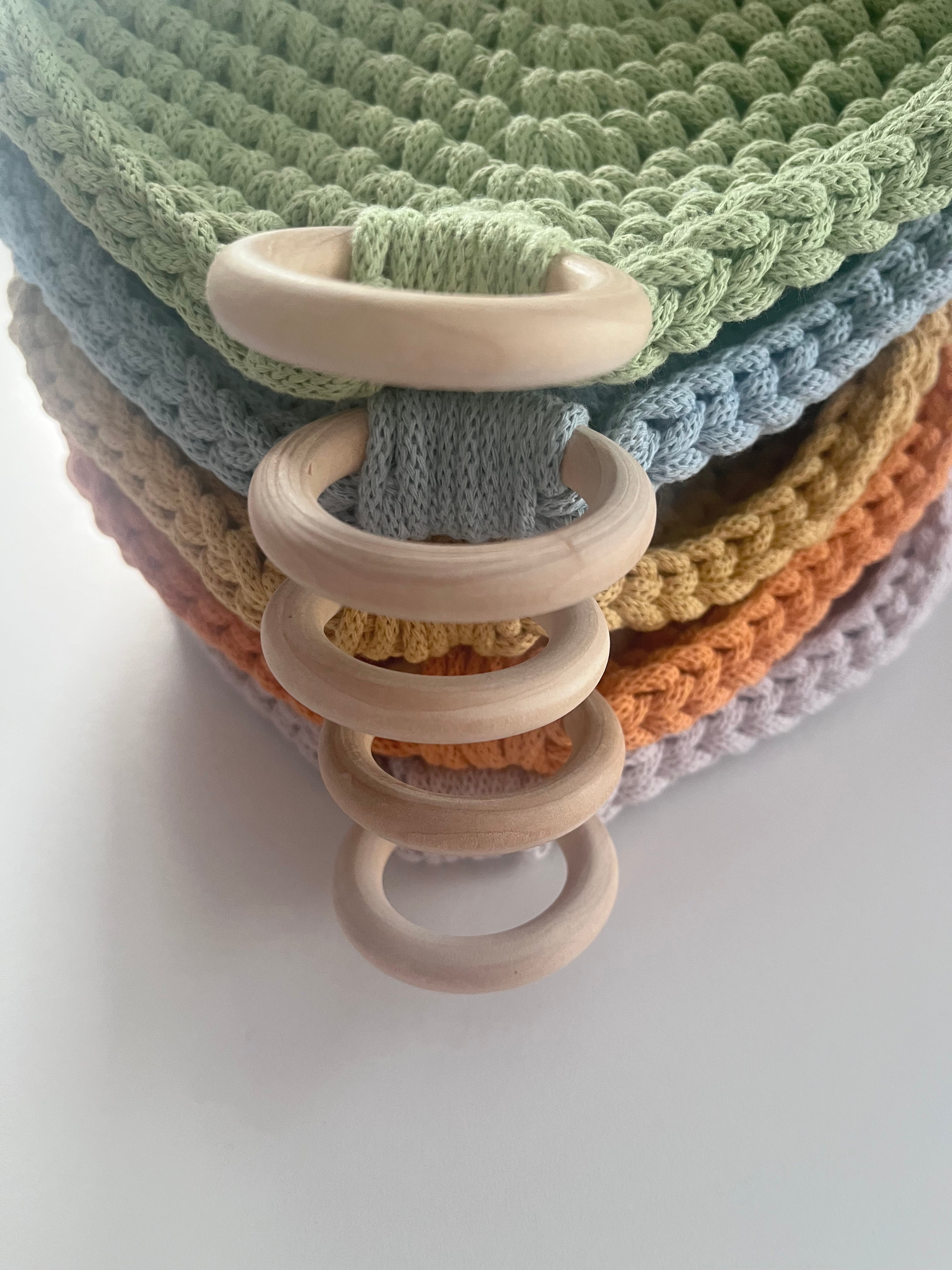 Handmade hanging basket - colour Matcha