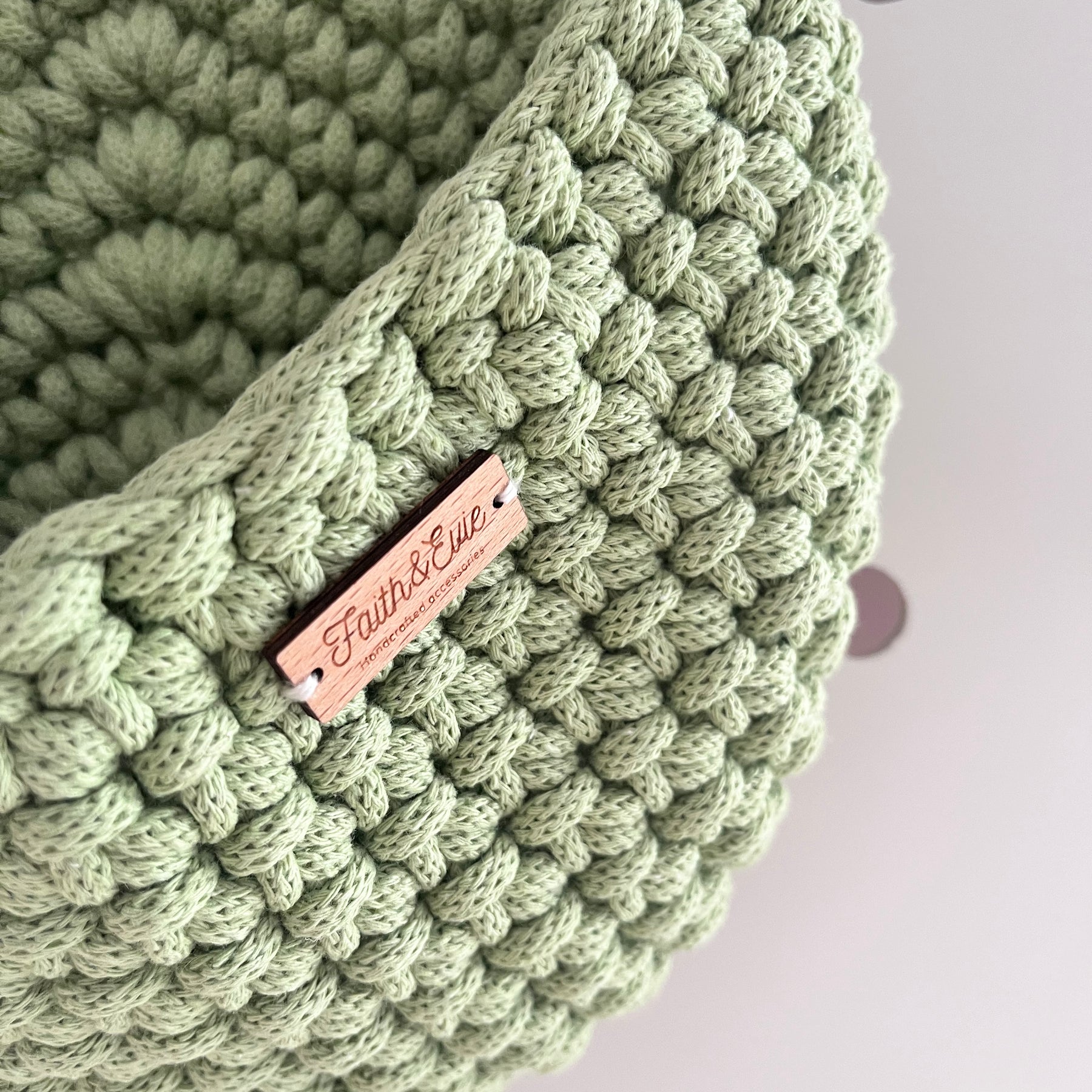 Handmade hanging basket - colour Matcha