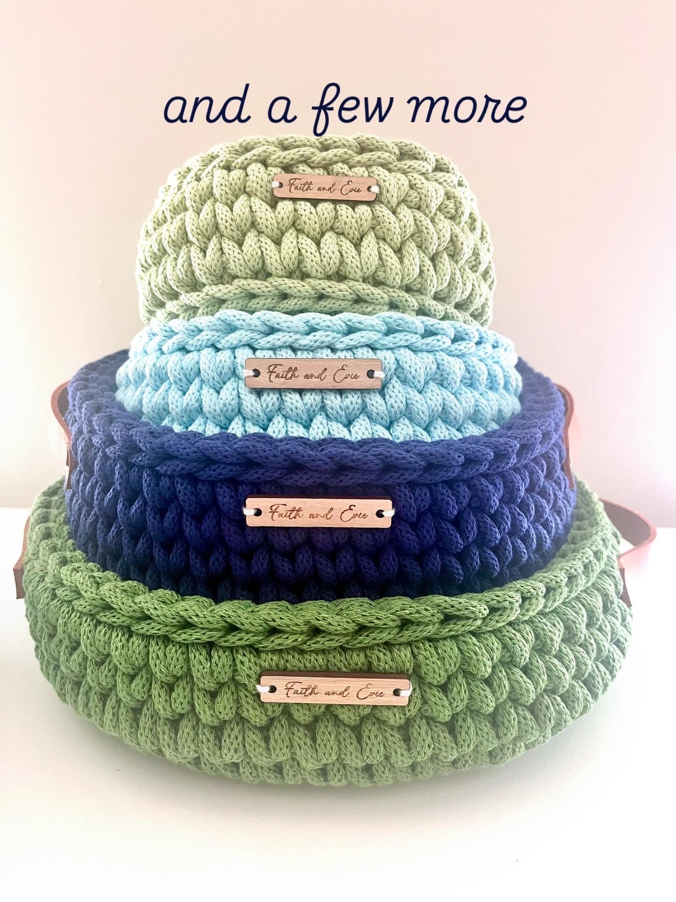 Handmade crochet basket - small - colour Matcha