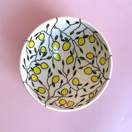 Small porcelain bowl with lemon design