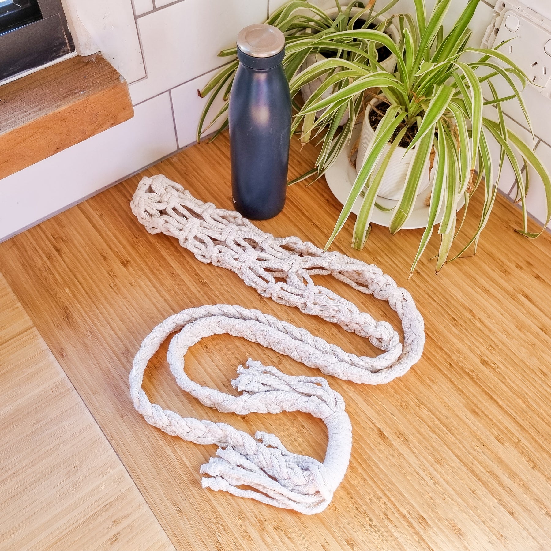 Macrame DIY Kit - Drink bottle holder