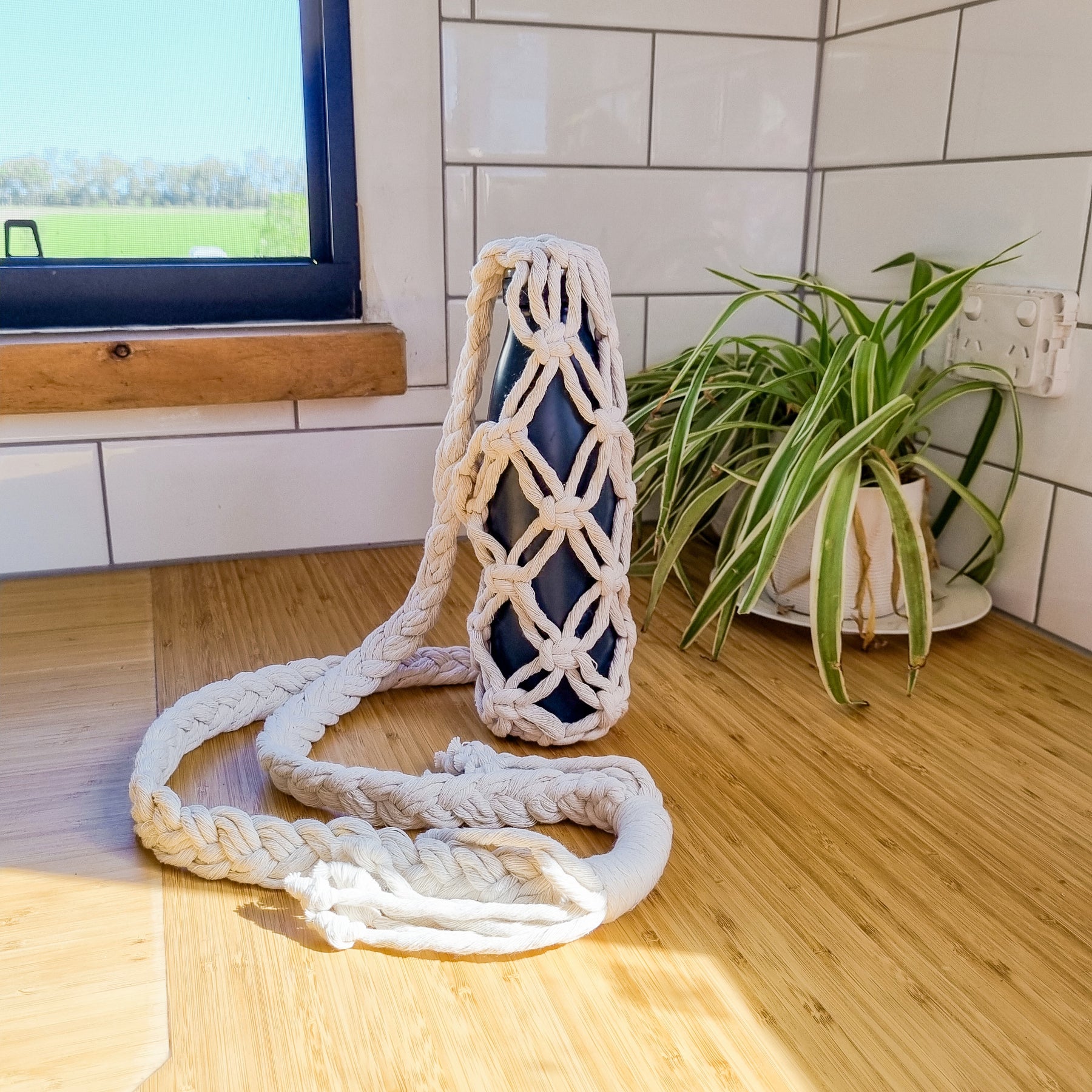 Macrame DIY Kit - Drink bottle holder