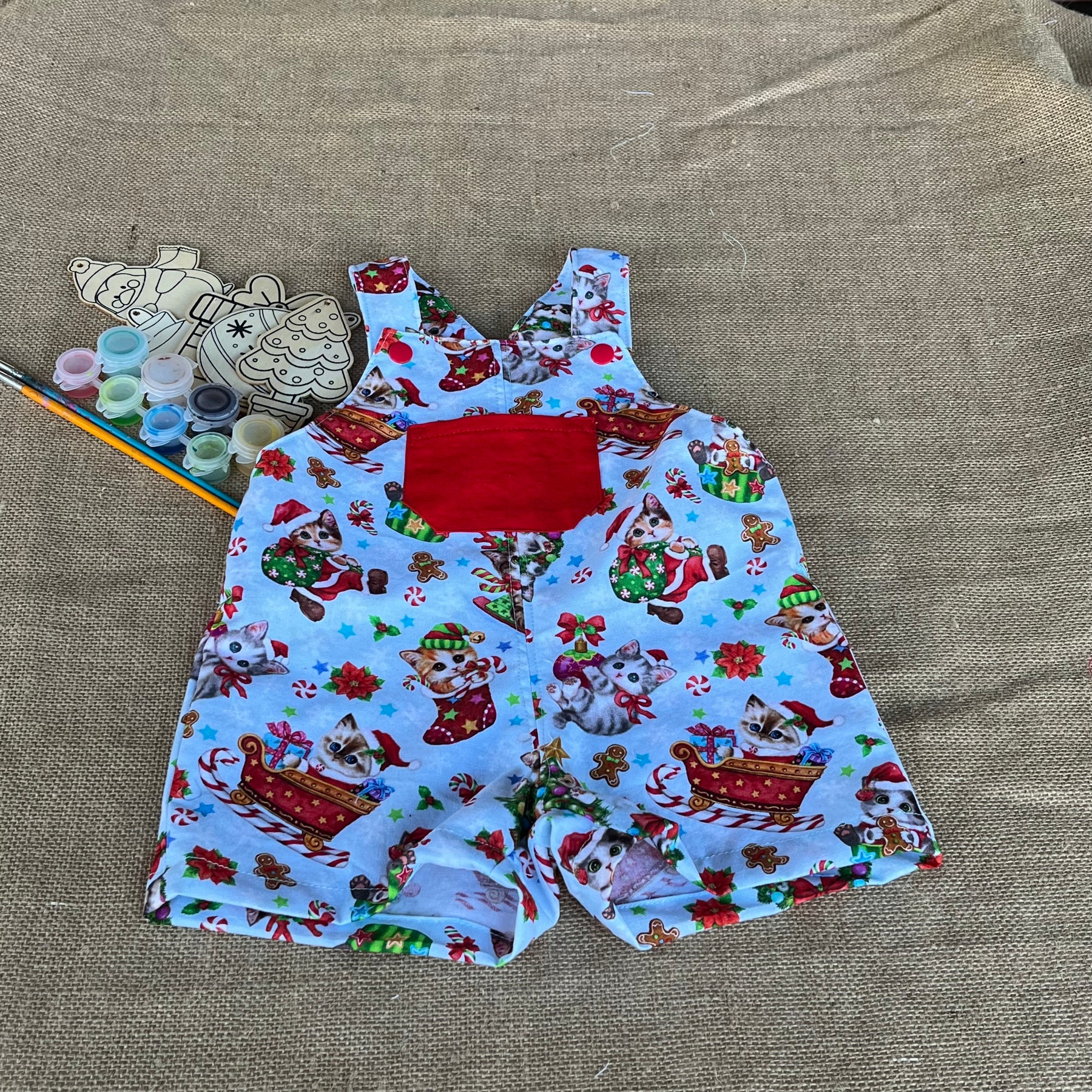 Christmas baby overalls/shorts | cute kittens