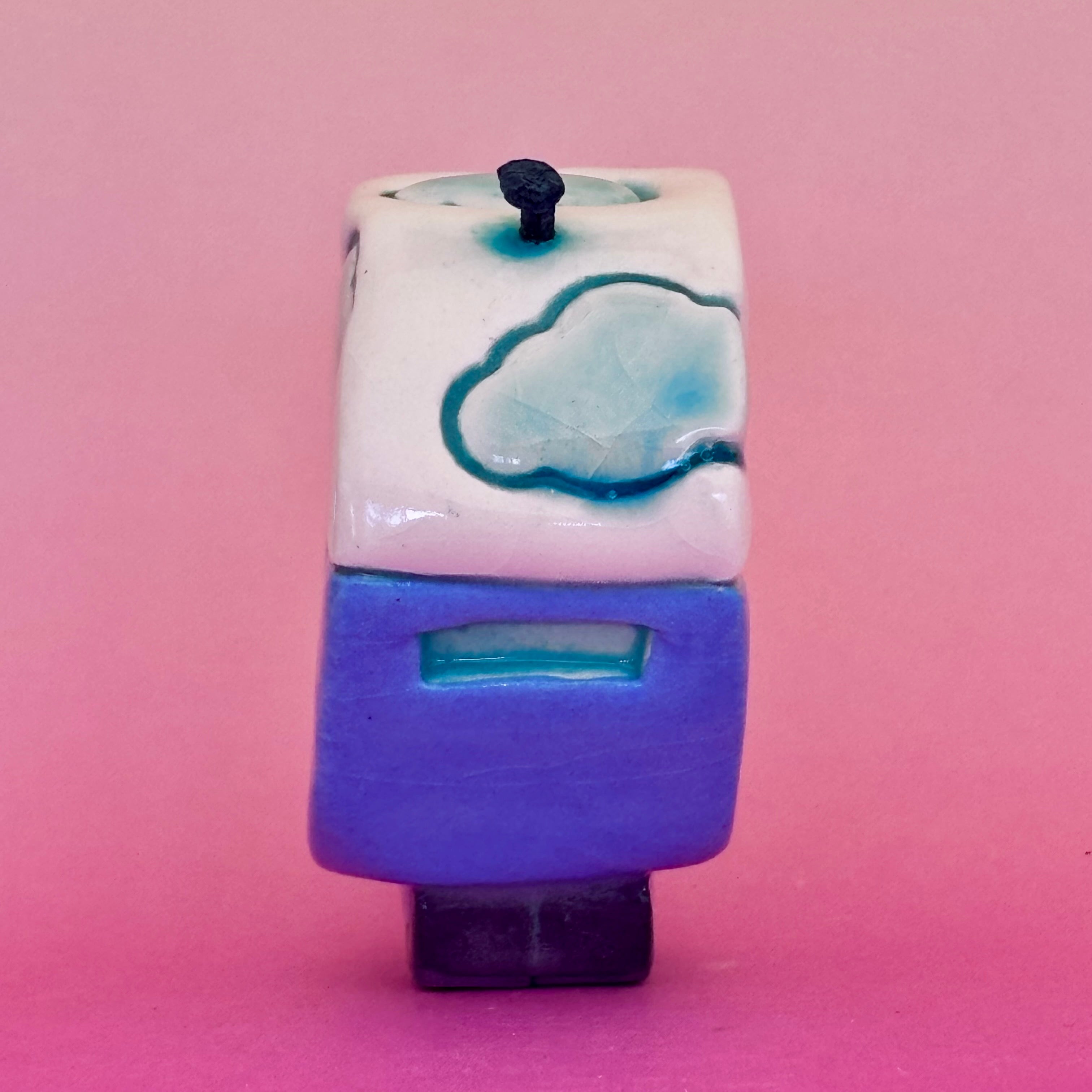 Small Retro Collectable Ceramic Caravan