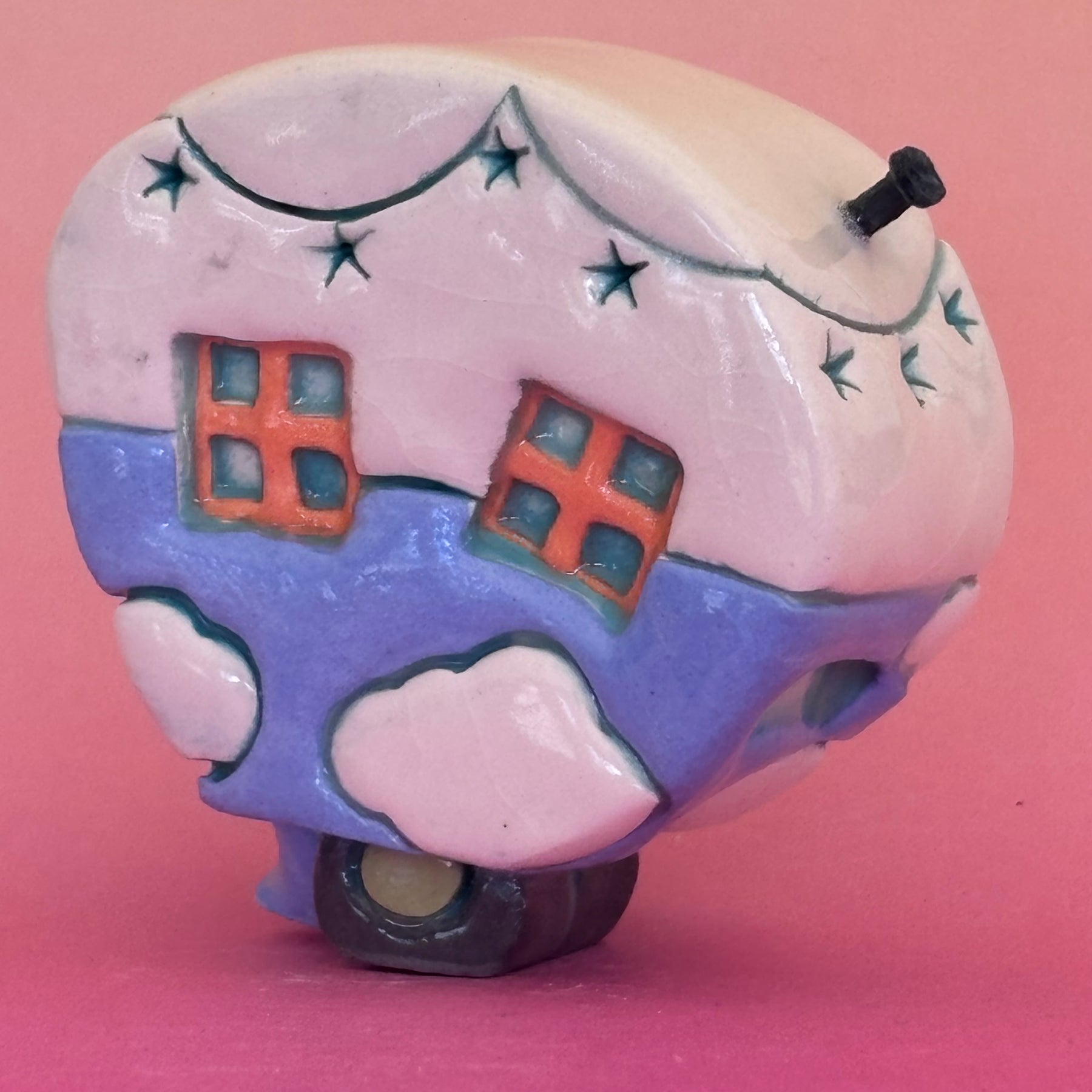 Small Retro Collectable Ceramic Caravan