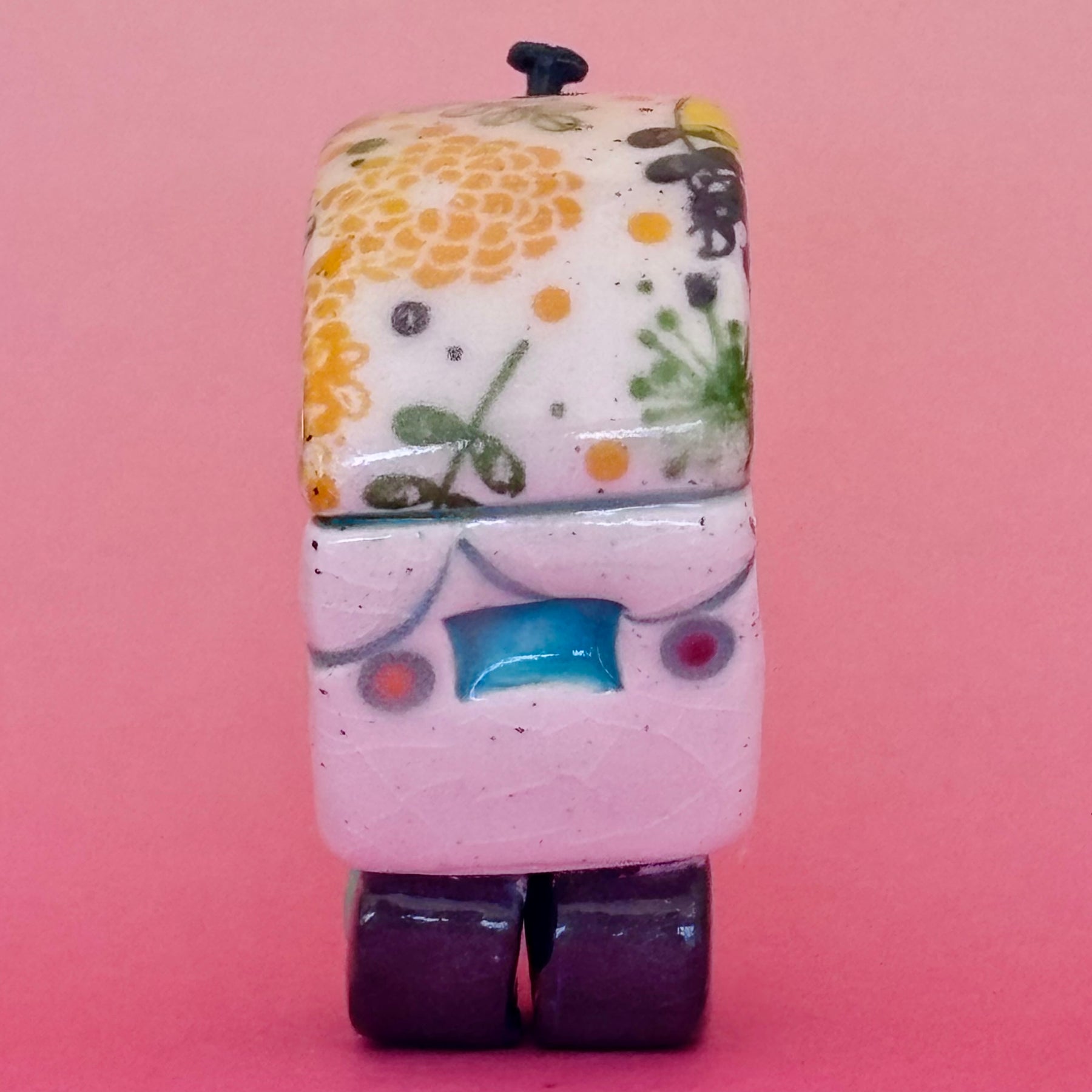 Small Retro Collectable Ceramic Caravan
