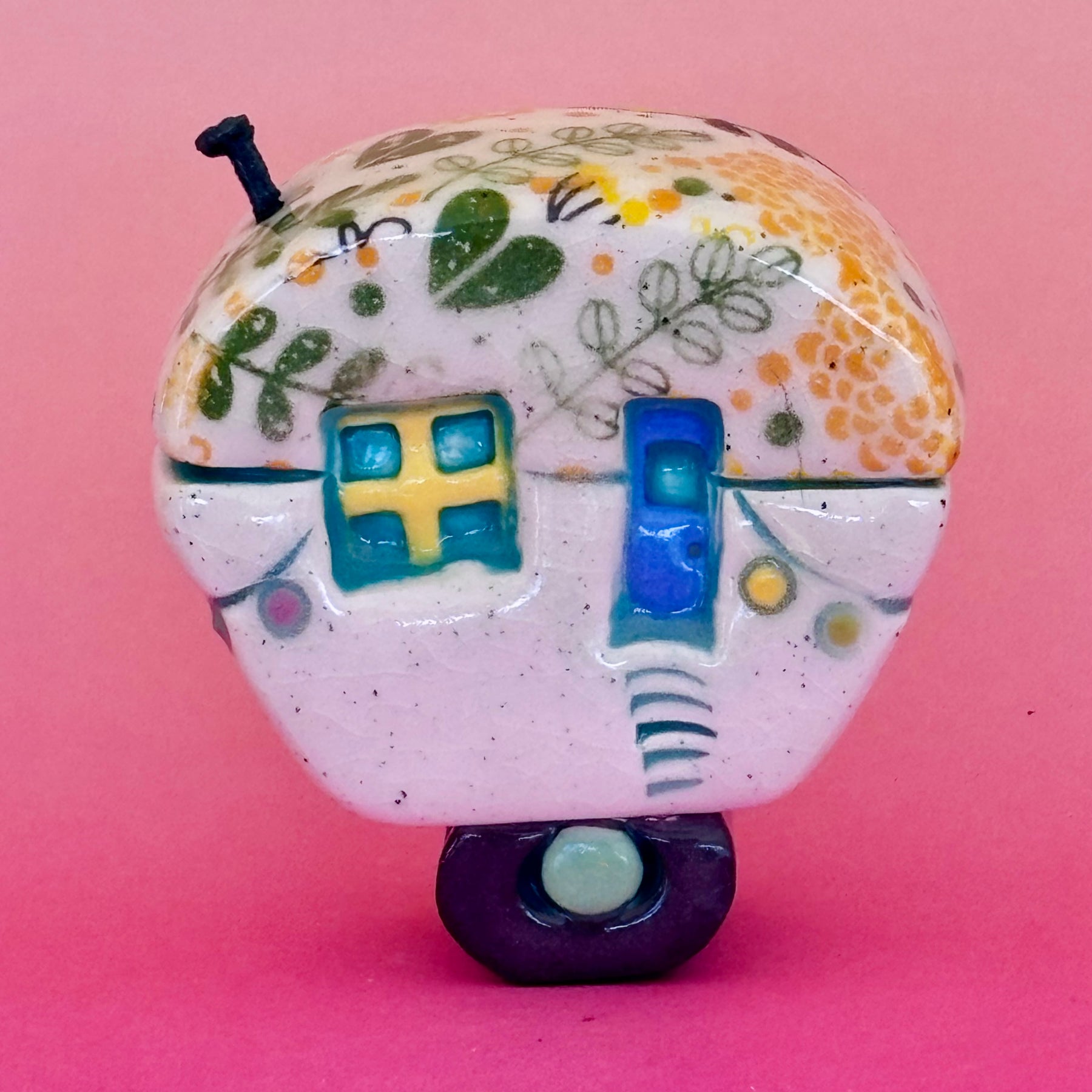 Small Retro Collectable Ceramic Caravan