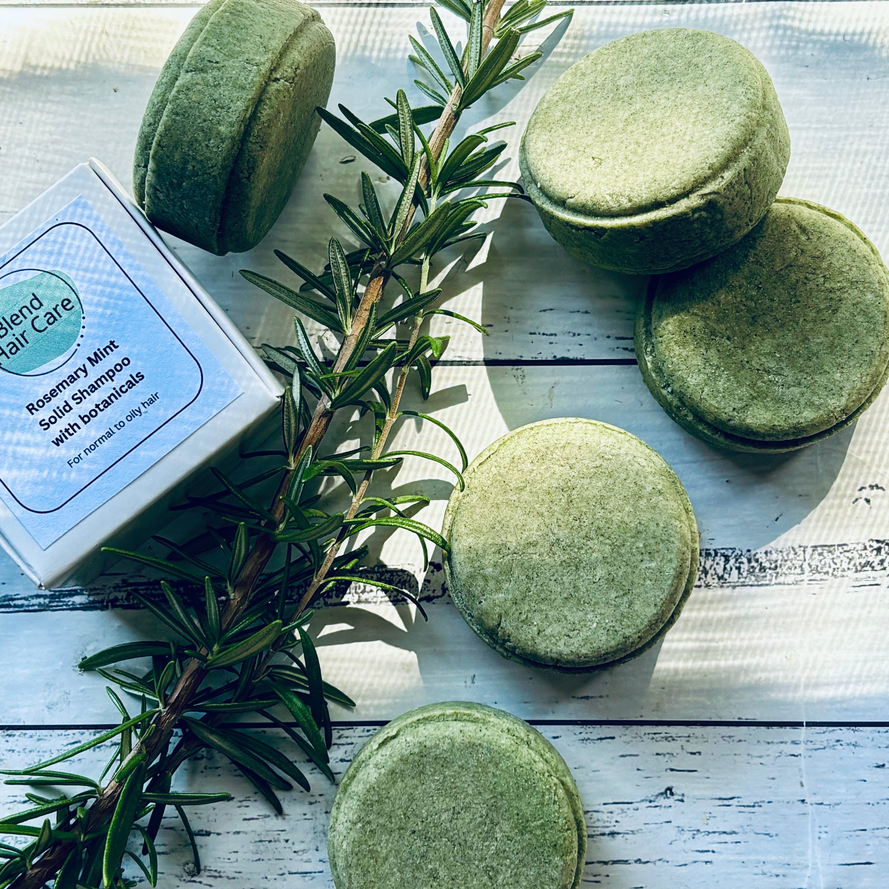 Solid Shampoo Bars with Botanical Extracts.