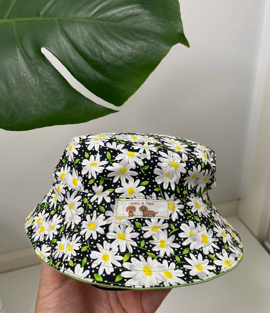 Green bucket hat 7