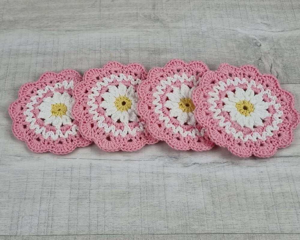 Handmade Daisy Coaster Set Pink 4