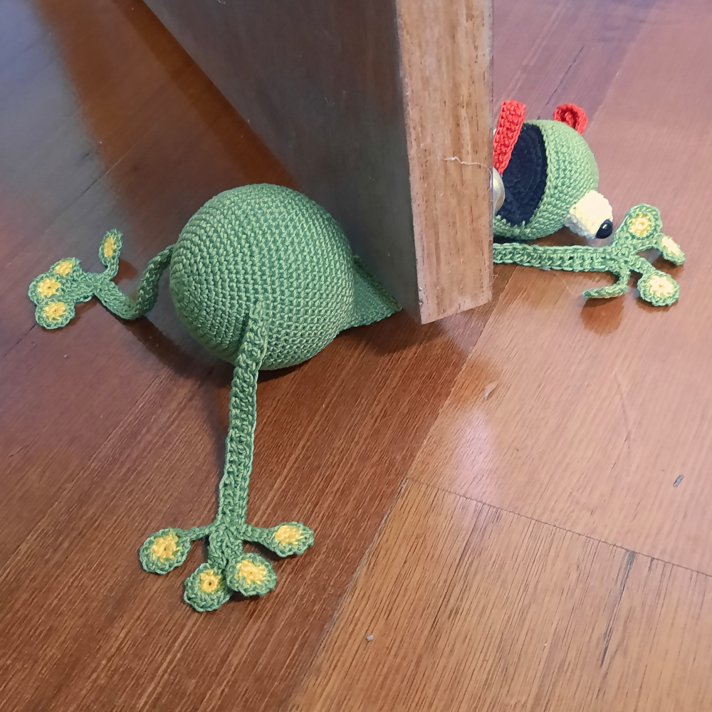 Squashed-frog-doorstop-right-full-Australian-made-watch-the-birdy-crochet