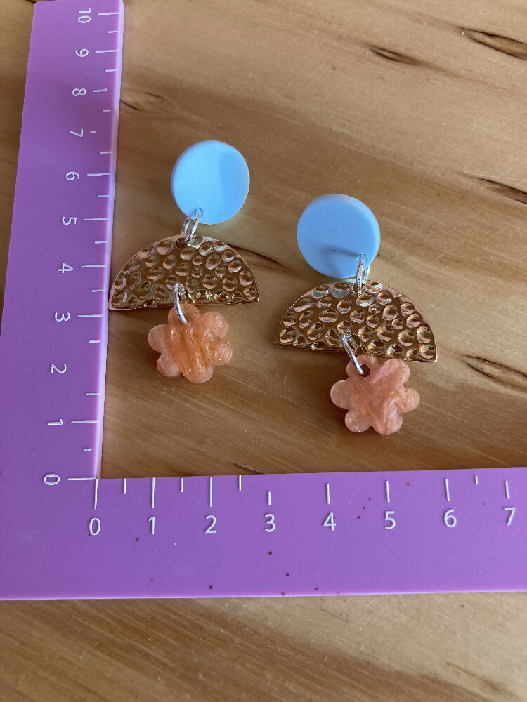 Flower layer earrings