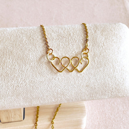 Chain of Hearts golden necklace