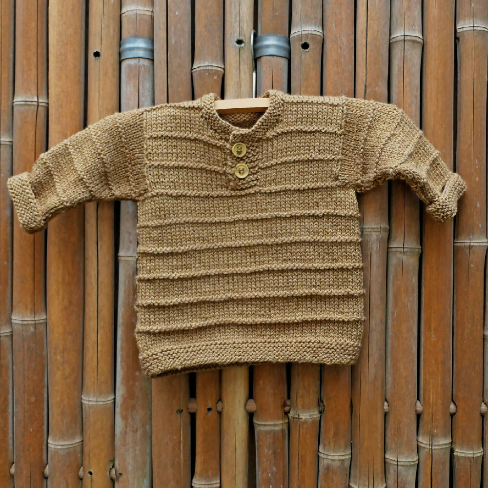Classic jumper/pullover. Size 1-2. Blue or bronze. Unisex.