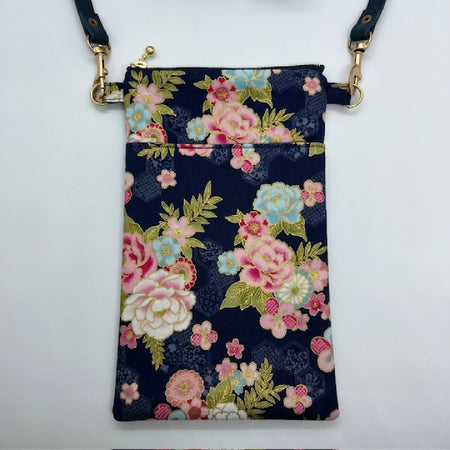 Crossbody phone bag