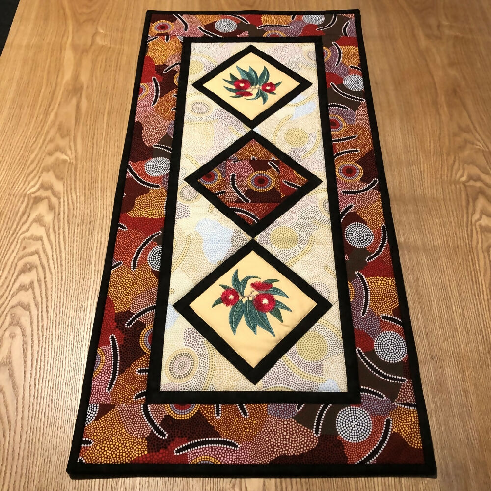 table-runner-handmade-Australia-flowering-gum_4