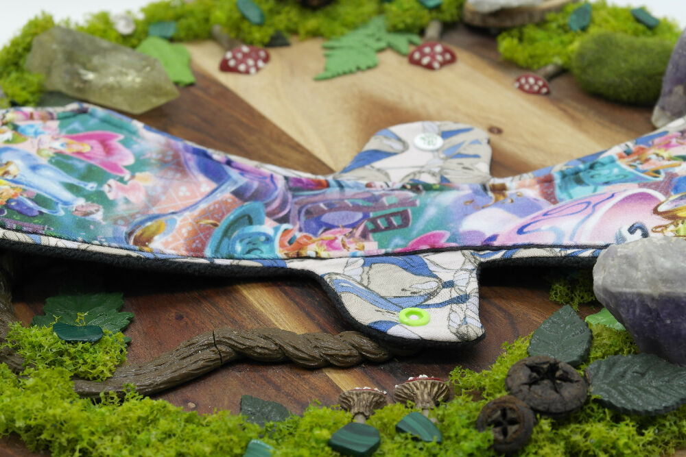 Eco-friendly reusable cloth pad 14" moderate (Lips of an Angel) - Tea Party