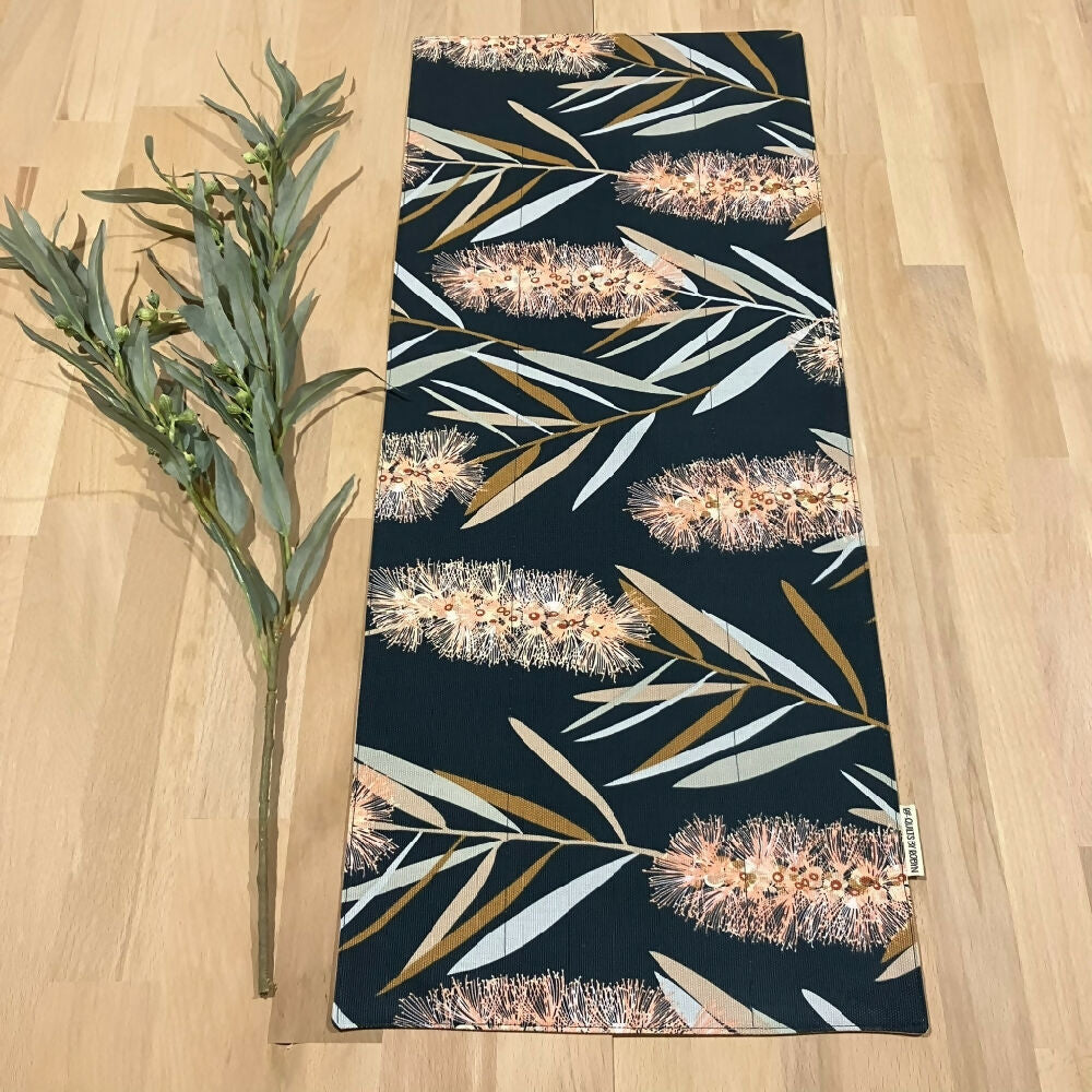table-runner-handmade-Australia-bottlebrush_4