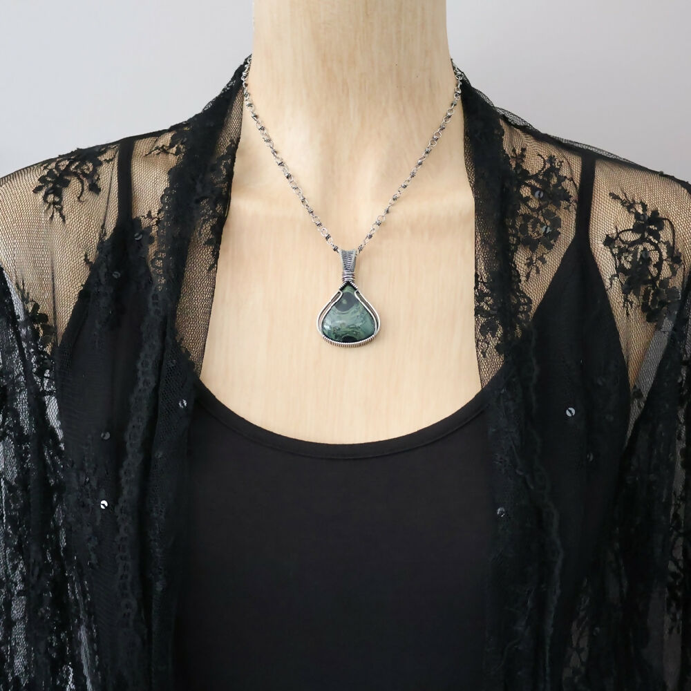 PJS06053_08_KambabaJasperPendant_C