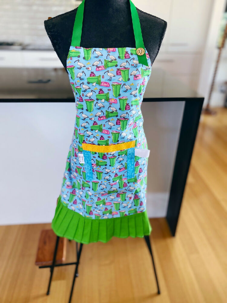 0Ibis apron