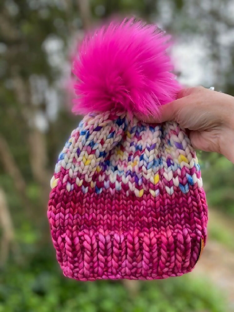 Black Rock Beanie - pinks 2