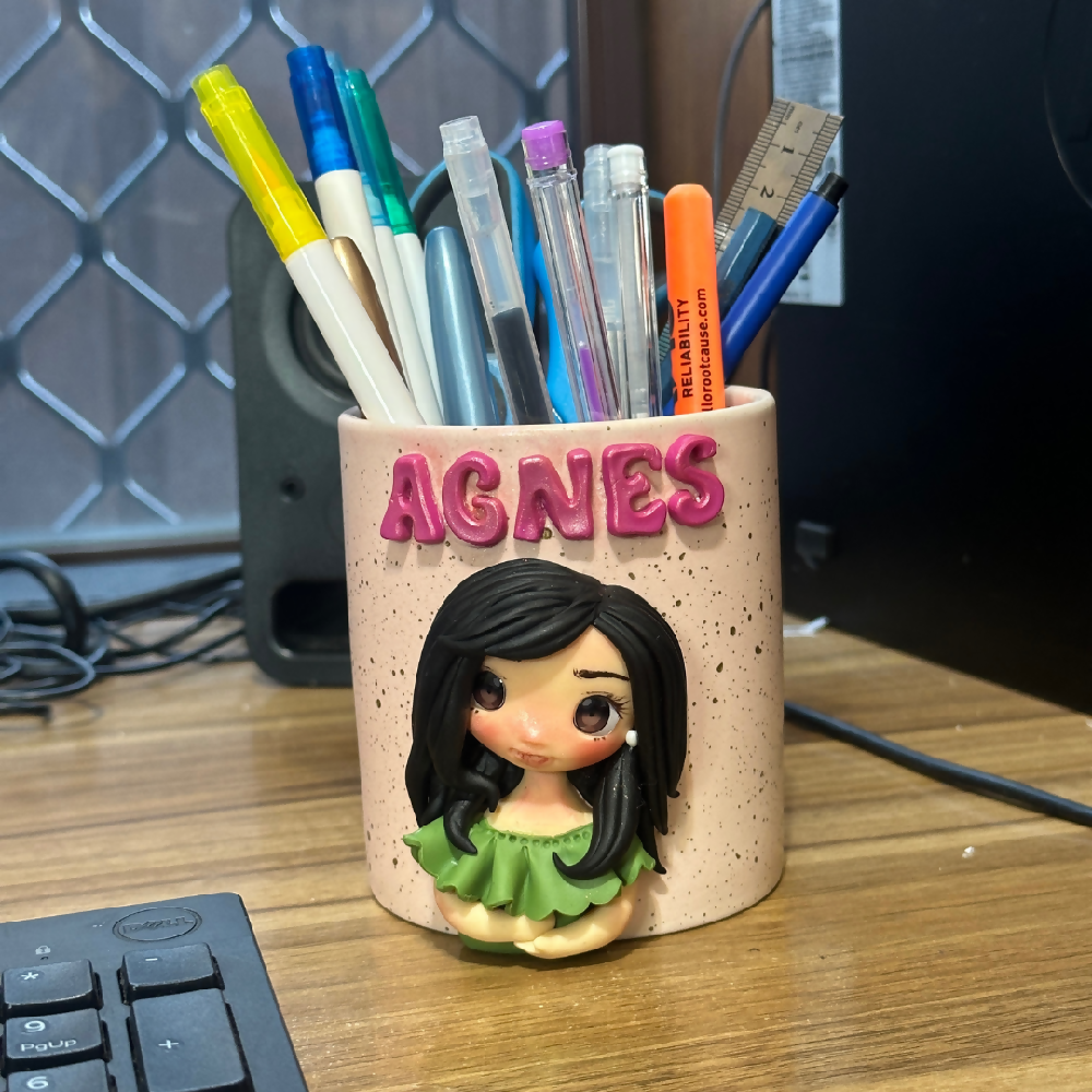 Personalised teacher appreciation gift, custom pen holder with teacher's name and sculpted face