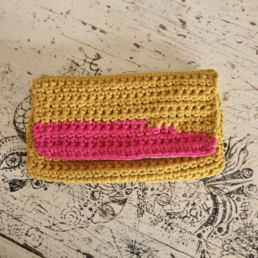 crochet clutch colour block pink mustard retro style hippysunday handmade front
