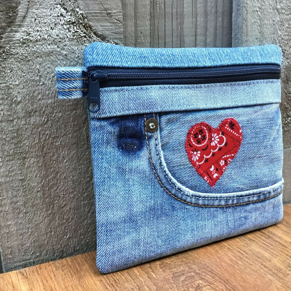 upcycled_denim_purse_43d