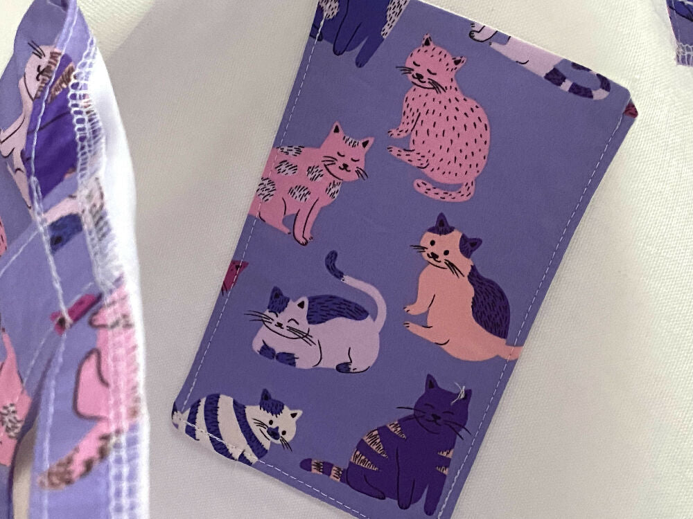 Cats library/shopping bag