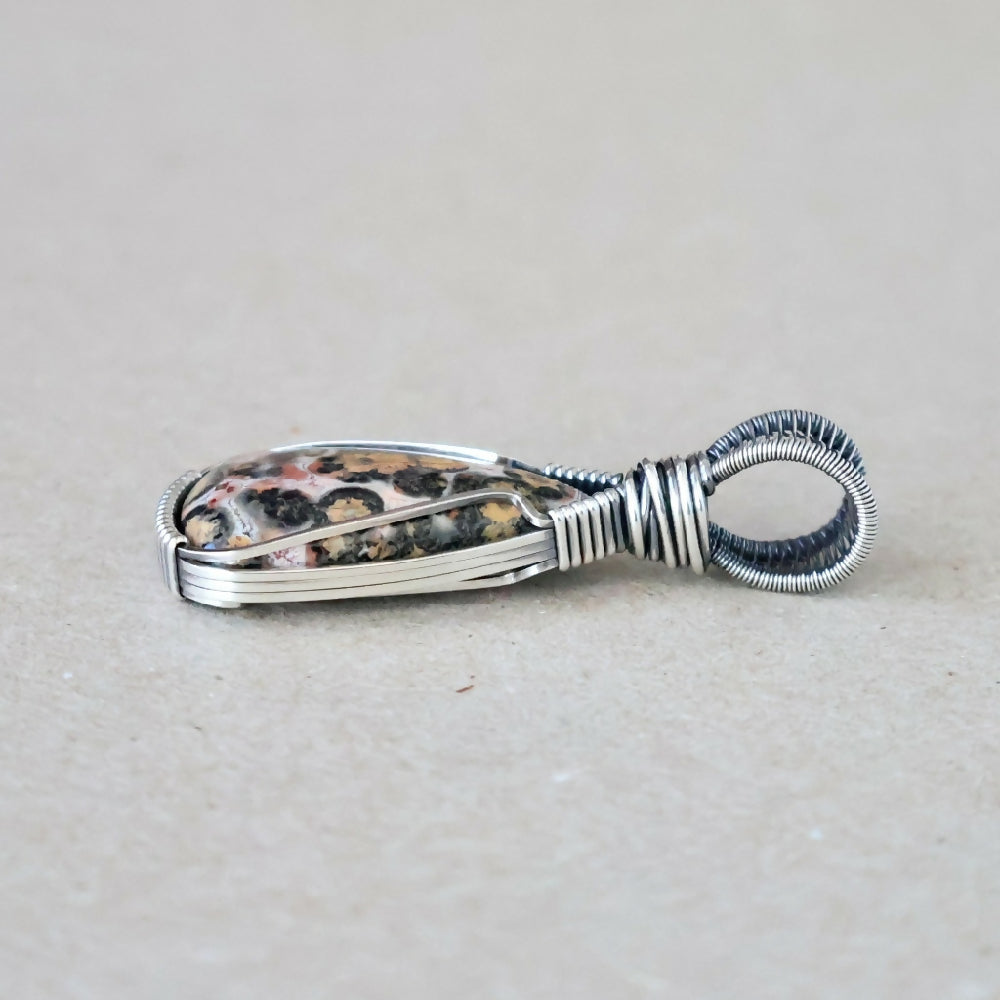 PJS06203_05_LeopardskinJasperPendant