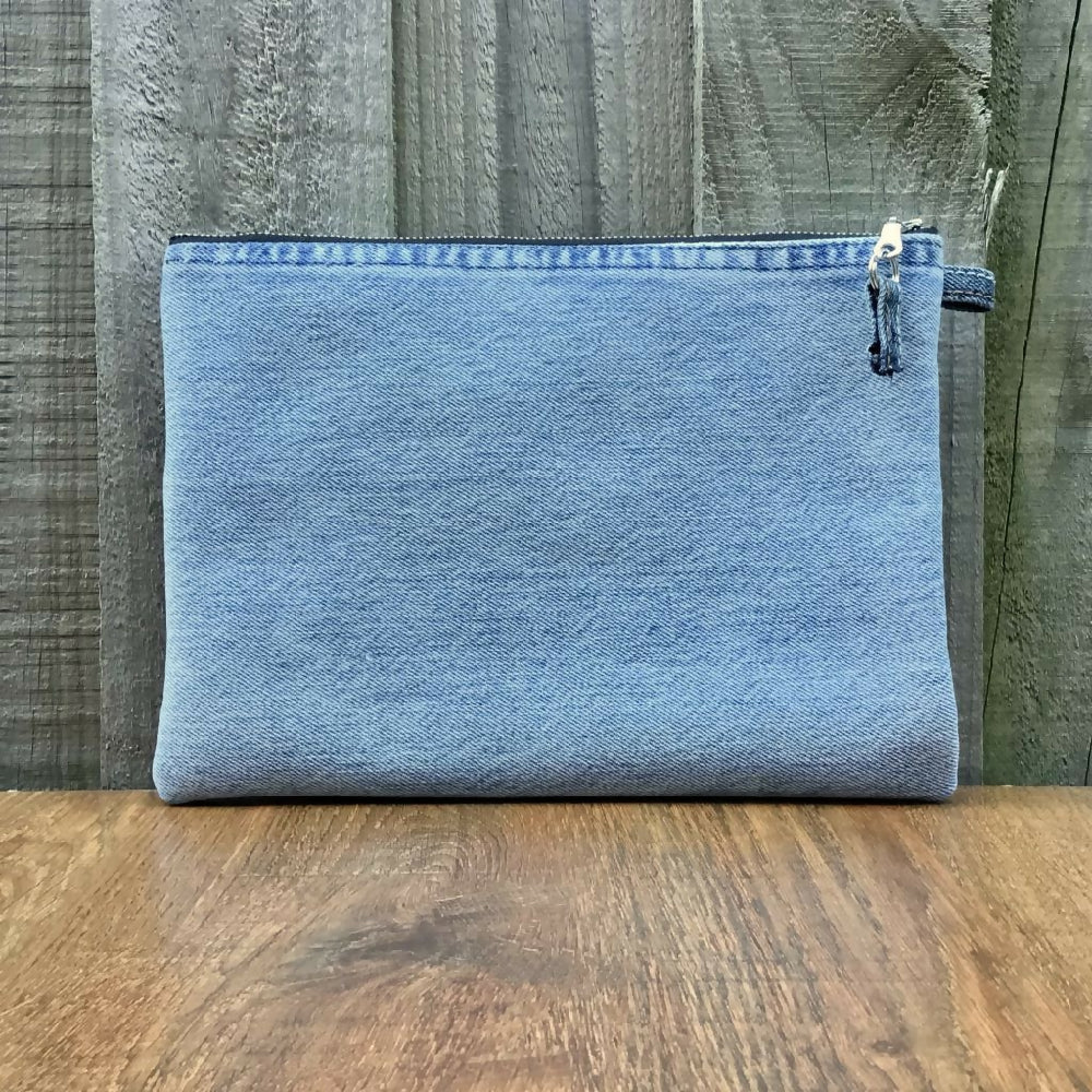 upcycled_denim_pouch_01c