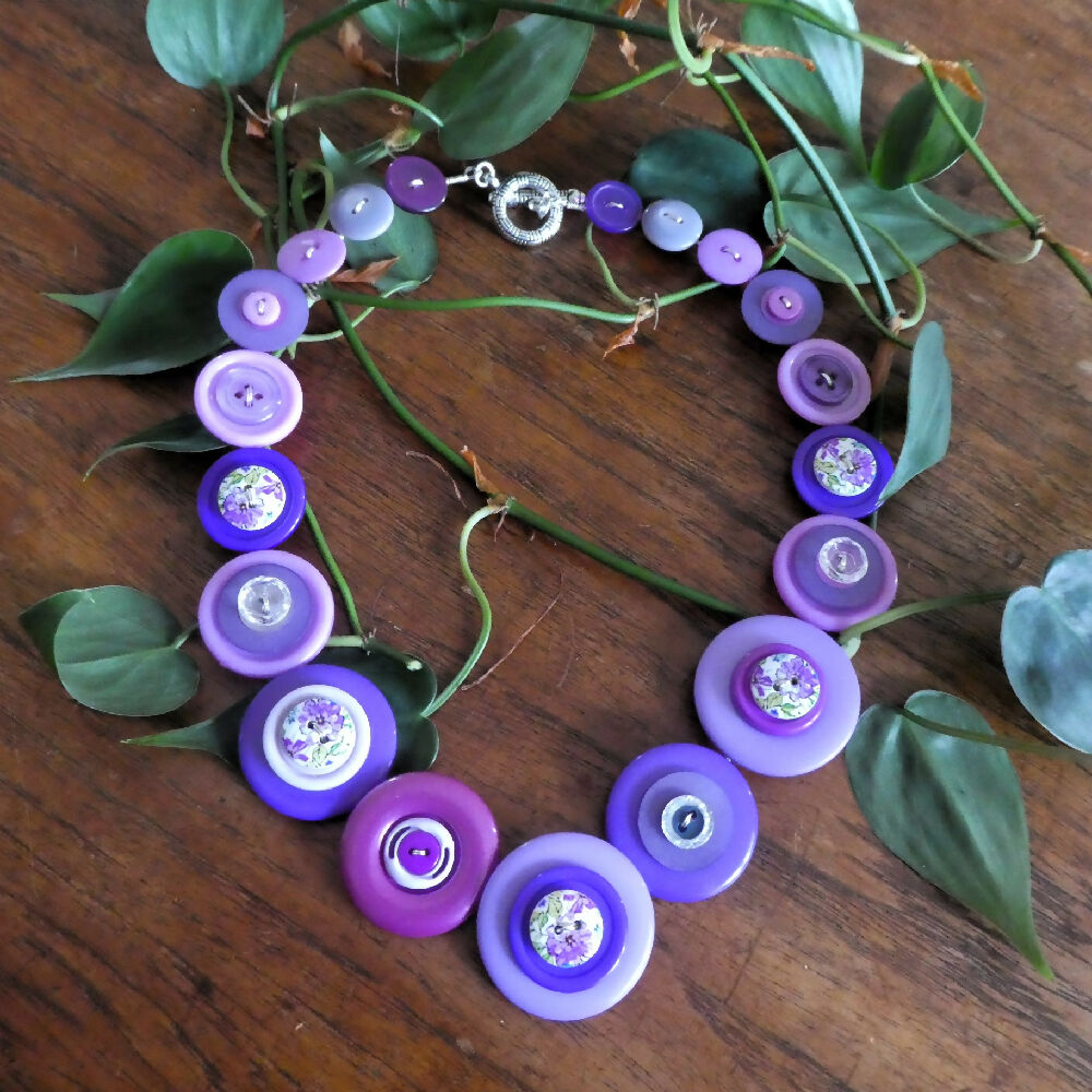 Purple flower necklace and earrings - Wisteria.