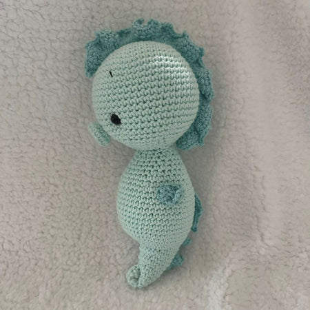 little crochet seahorse