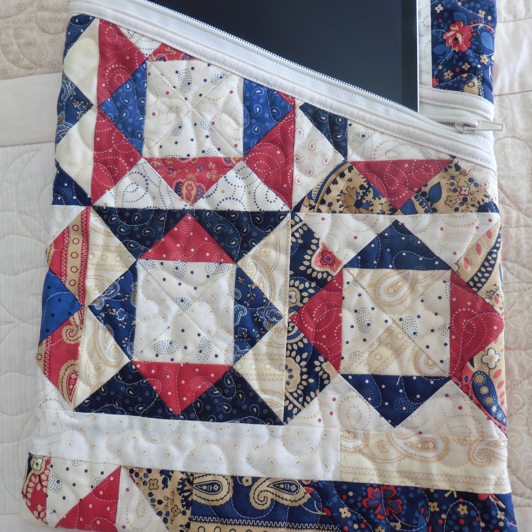 Quilted Zipper Bag (Large)