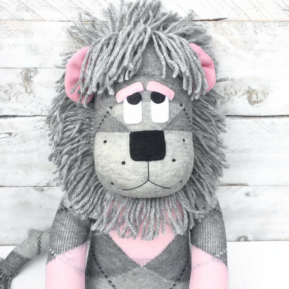 Leesa-Sock Lion-Sock Monkey-Soft Toy_2_PNG