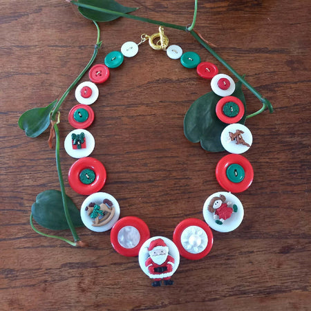 Button necklace - Santa's Toys