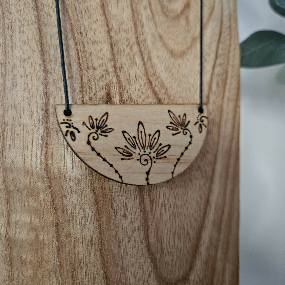 wooden necklaces - the katie collective - henna