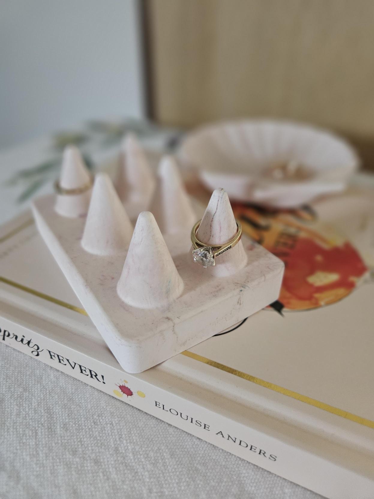 Eco Resin ring holder