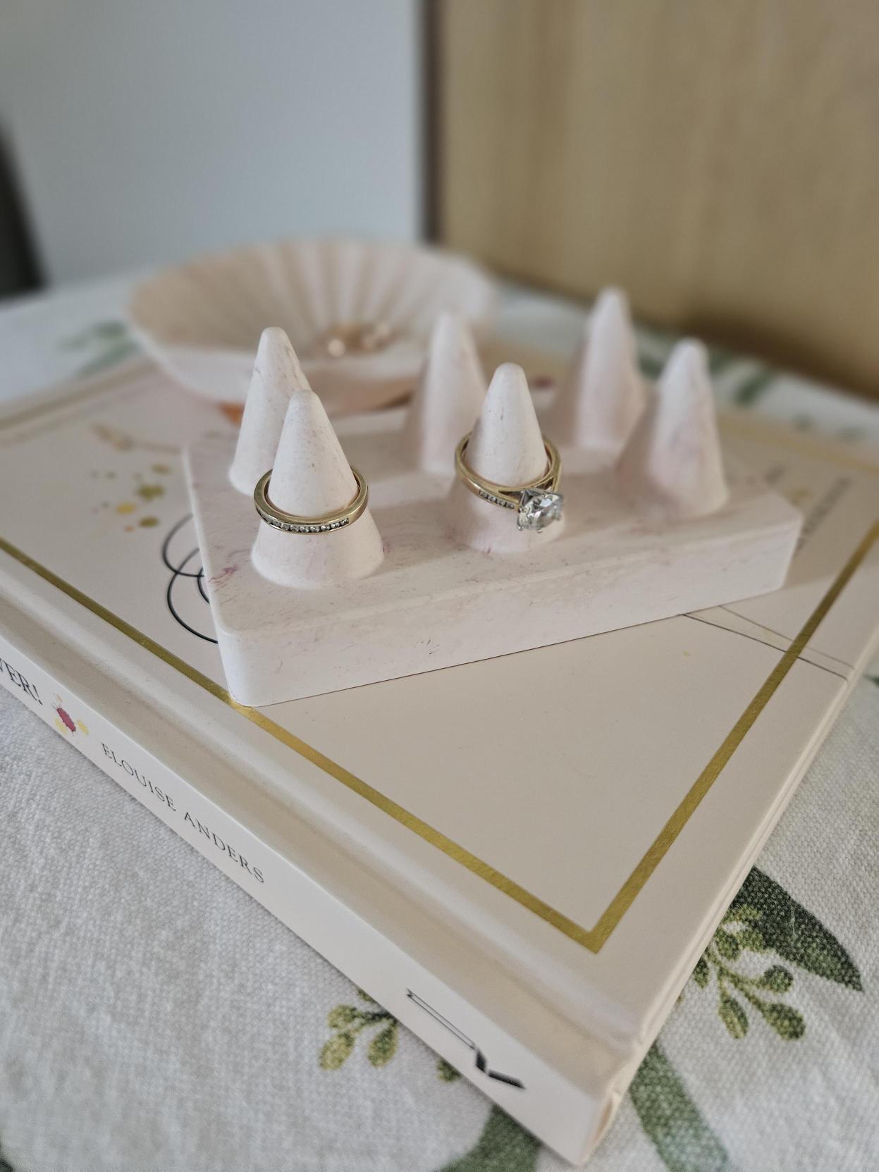 Eco Resin ring holder