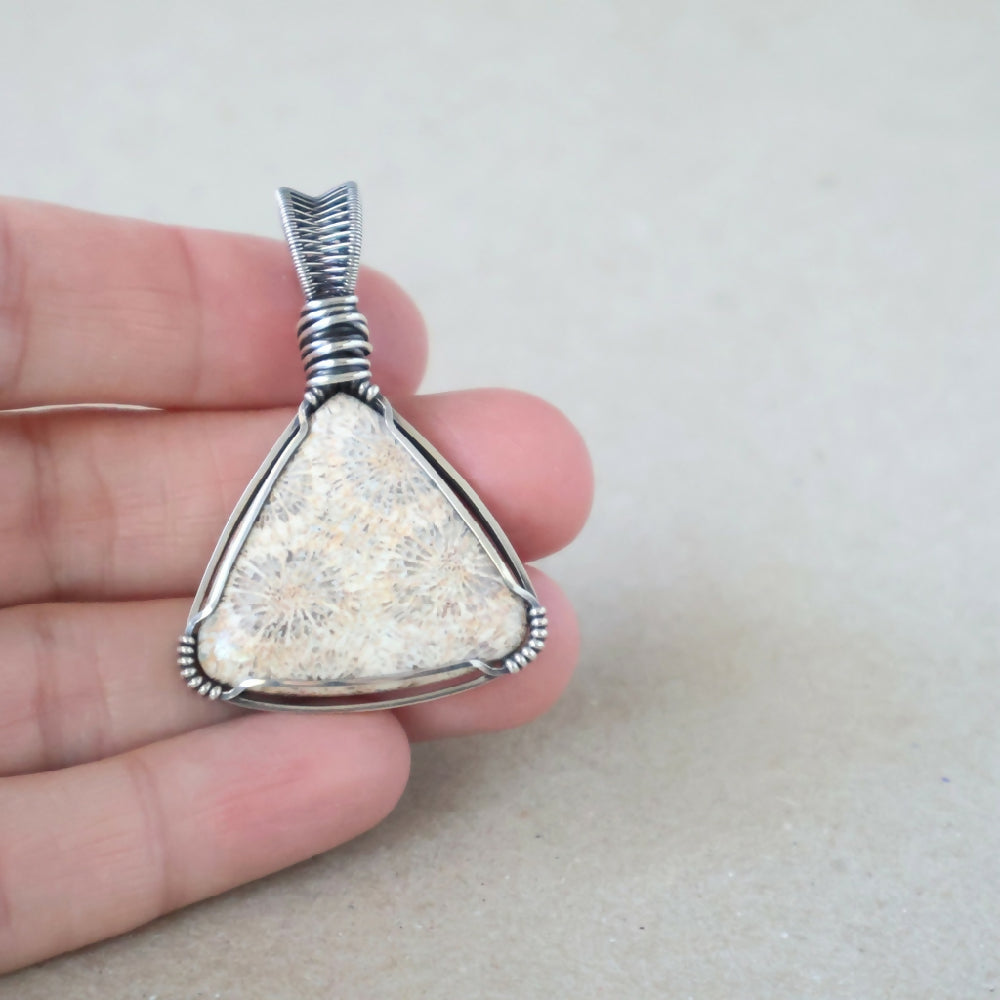 PJS05023_07_FossilCoralPendant_C