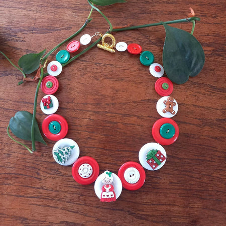 Mrs Christmas button necklace