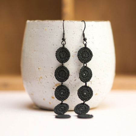 String of black dots micro-crochet earrings