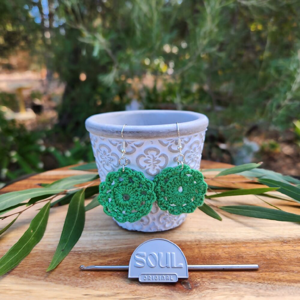 mandala green 2