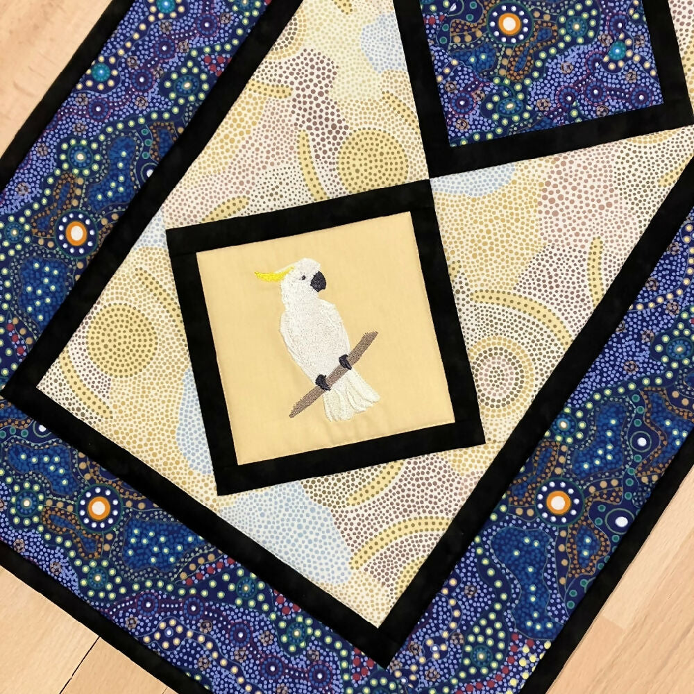 tablerunner-handmade-Australia-cockatoo_4