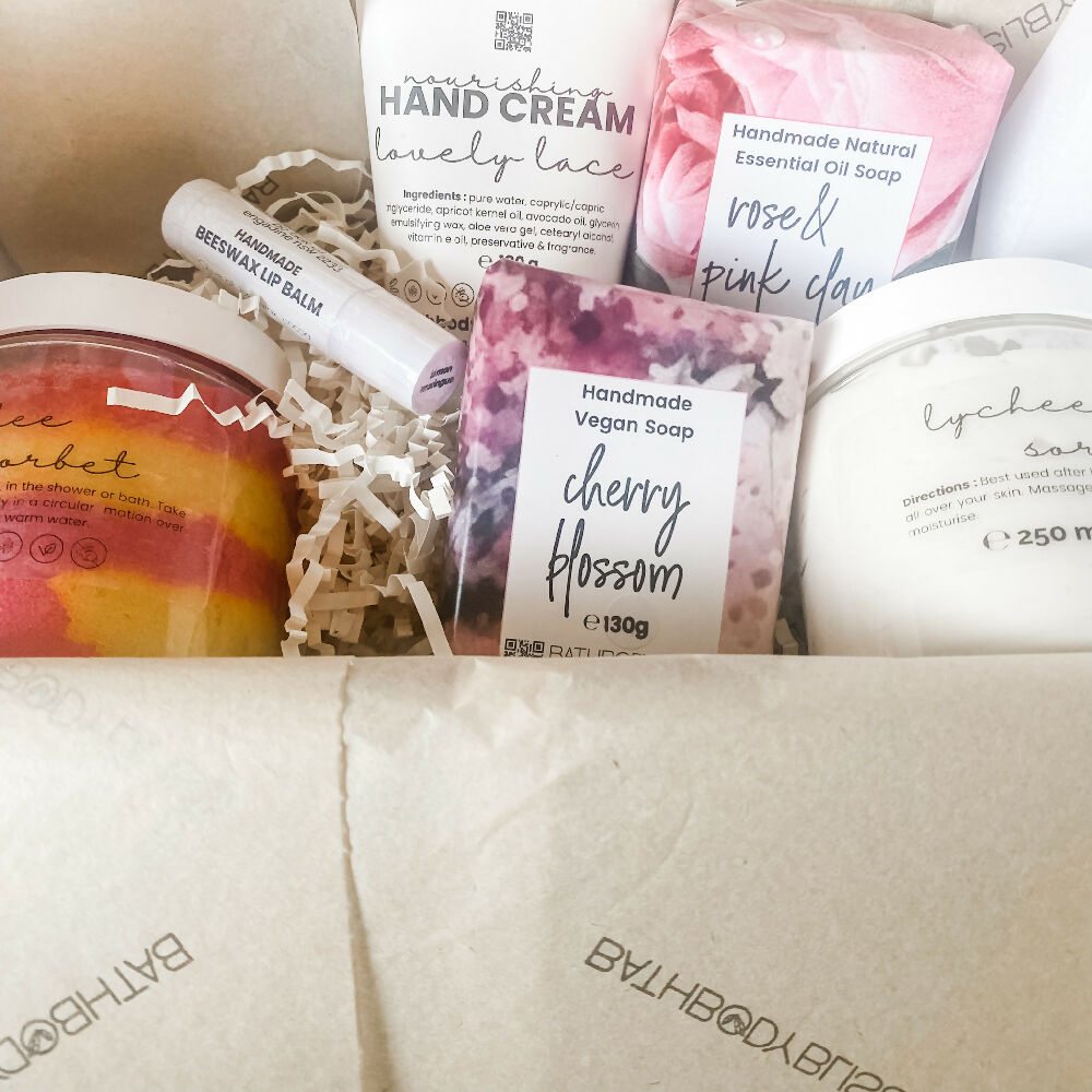 Handmade Giftbox Bundle - soaps, scrub, body butter, handcream & lip balm - v8