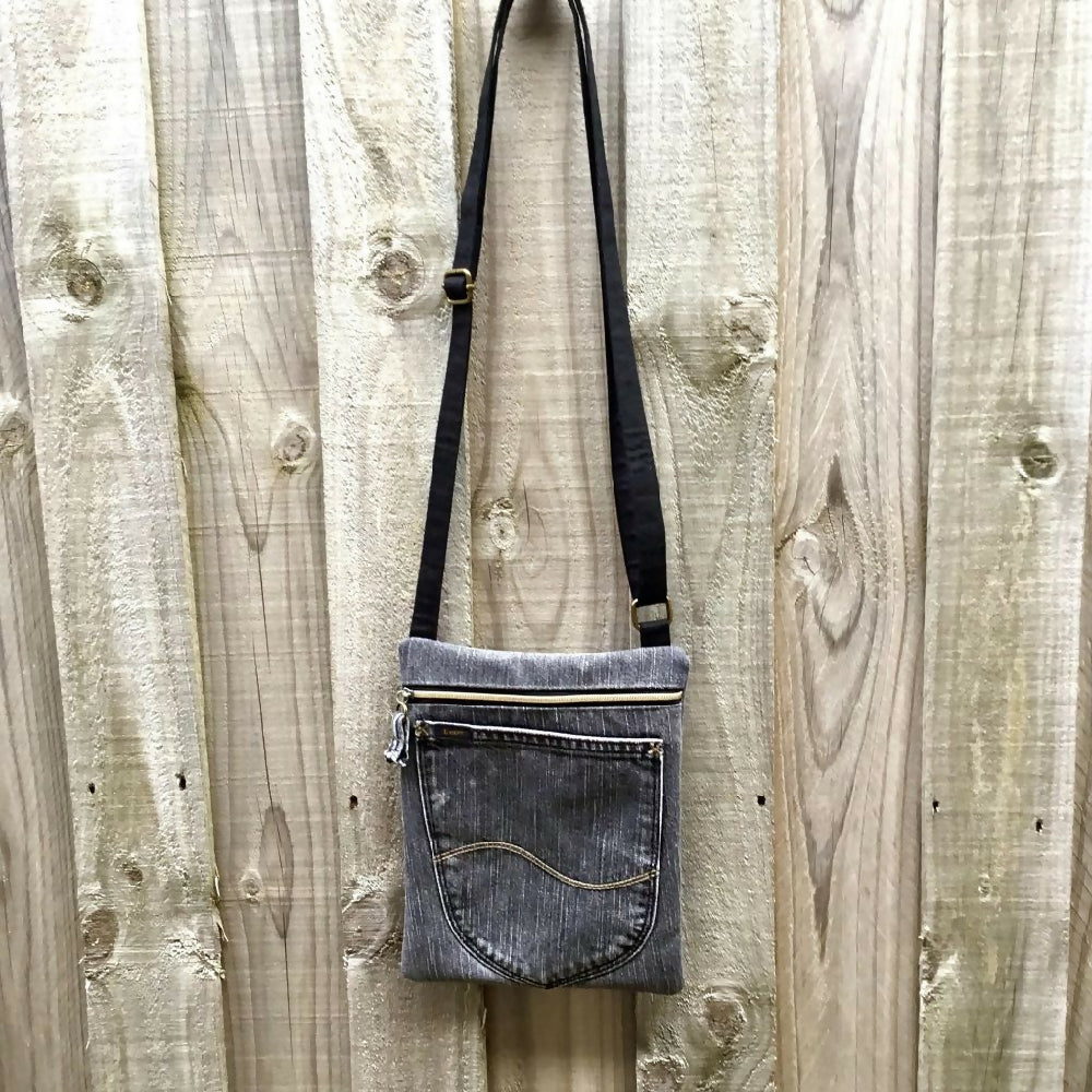 denim-crossbody-bag-05a