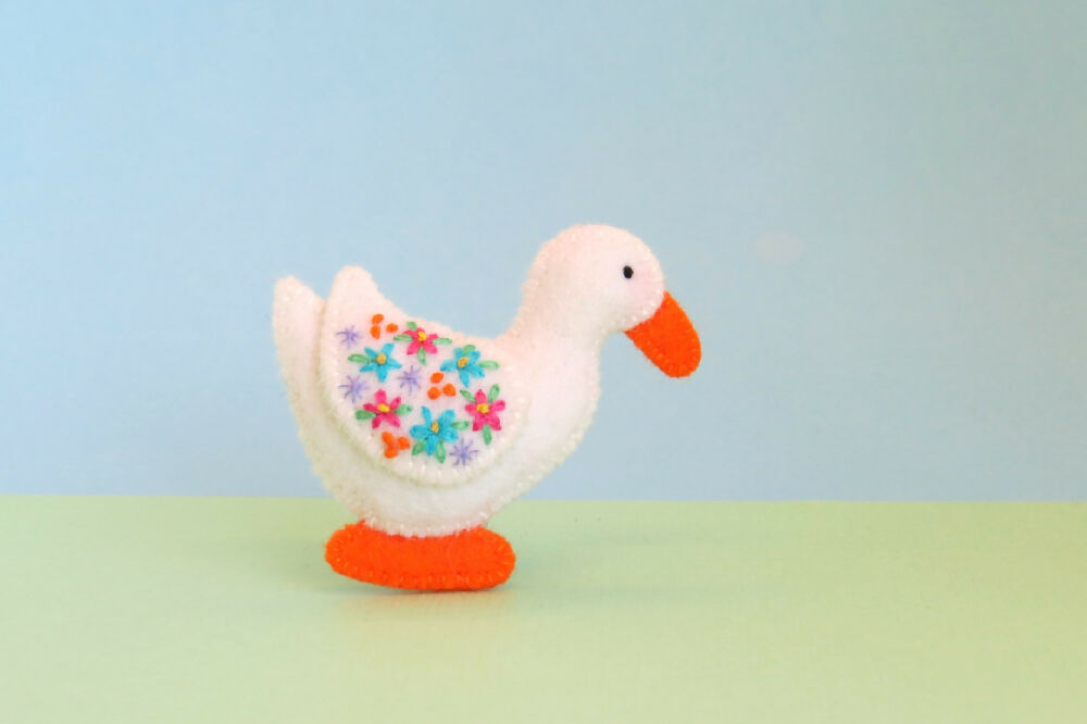 Duck _ Brooch - 1