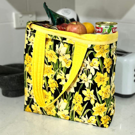 Grocery Tote ... Lined with storage pouch... Daffodils