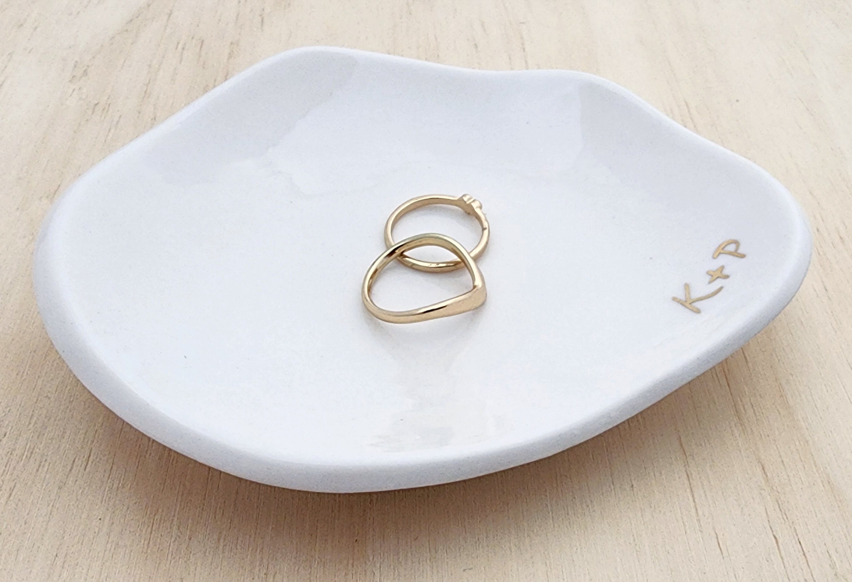 Personalised ceramic ring dish