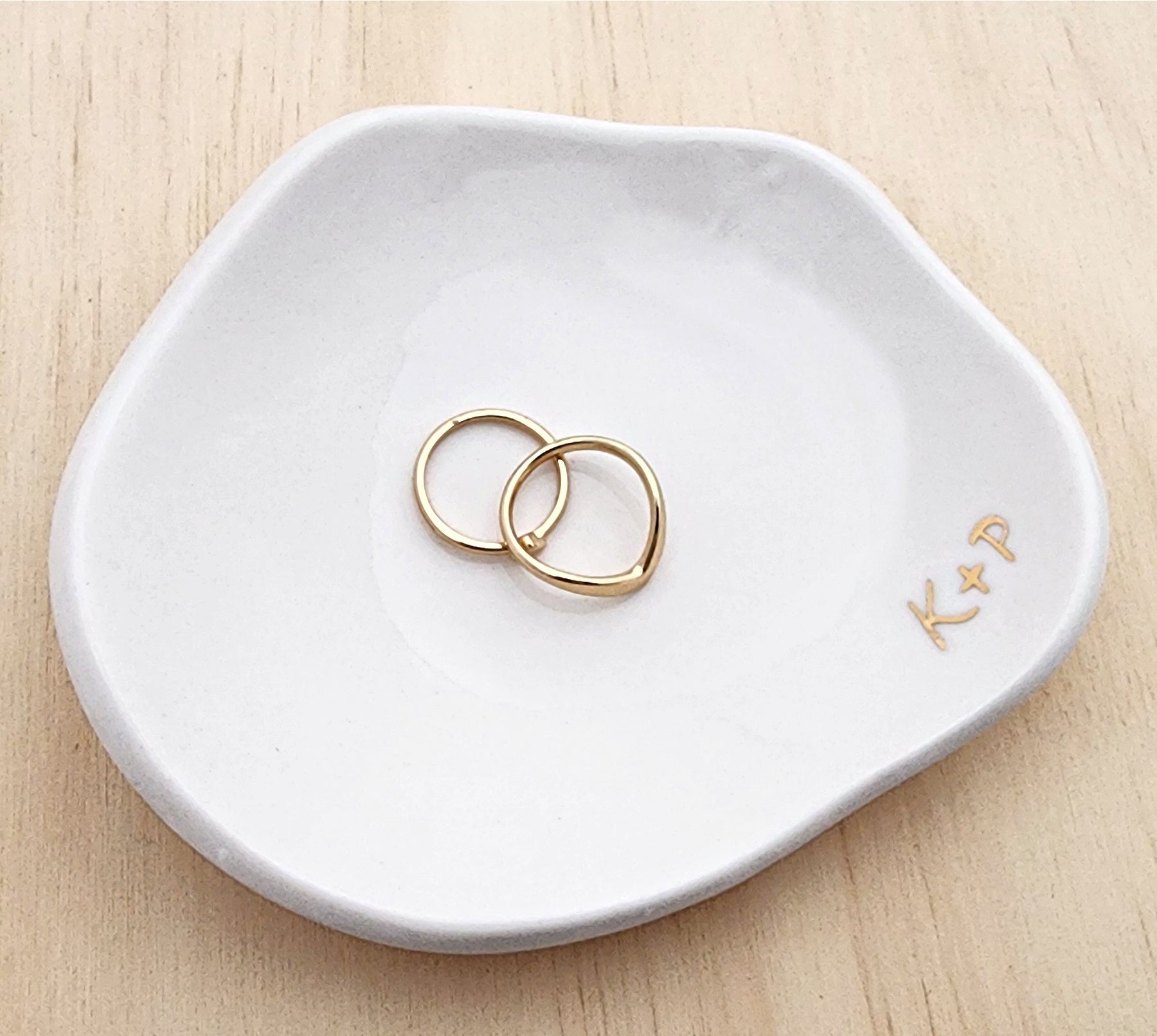 Personalised ceramic ring dish